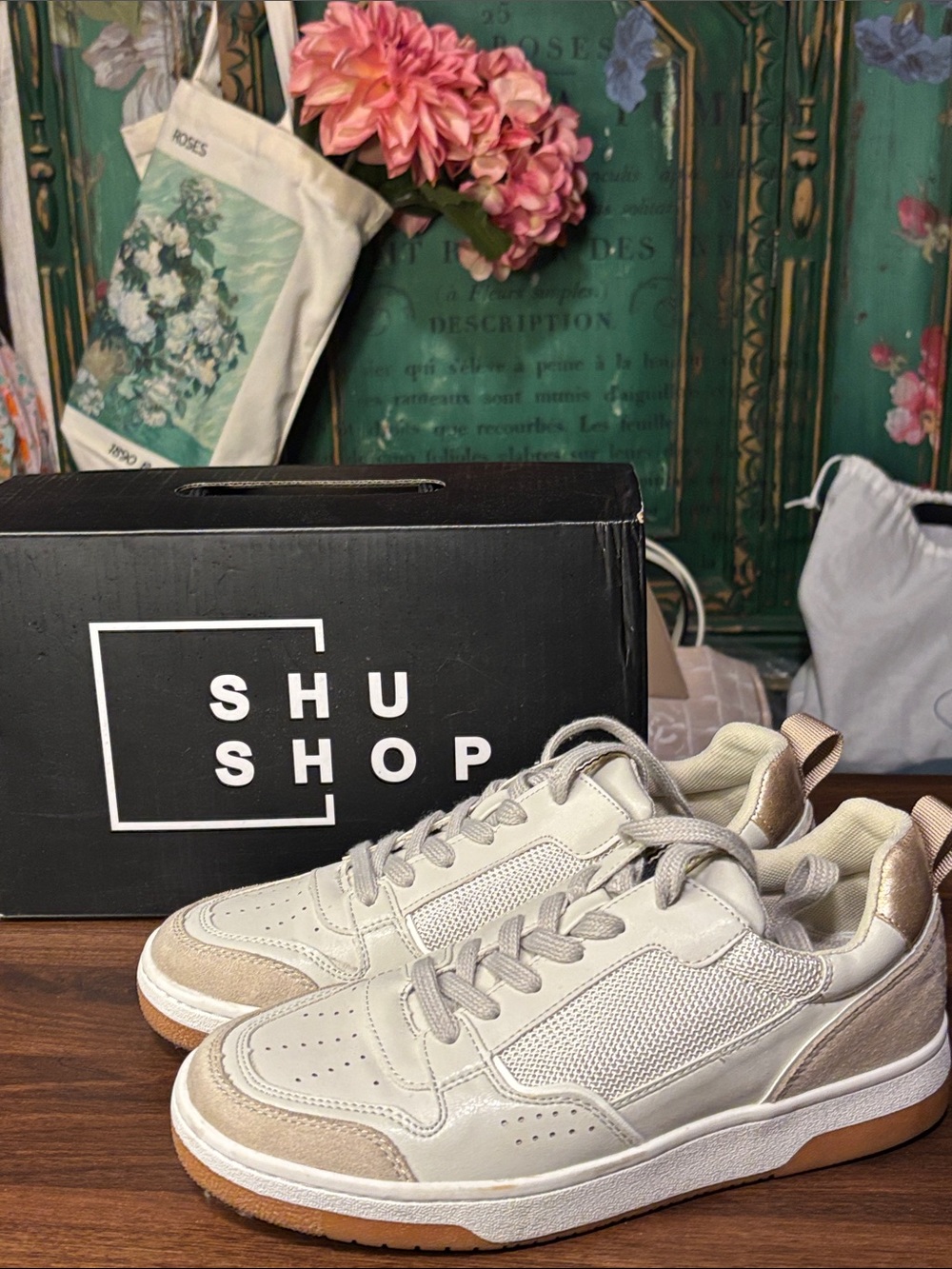 ✨Live Show Listing✨ ShuShop Sneakers Size: 10